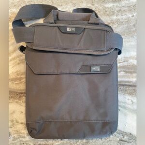 Men's Tablet Messenger Bag in Charcoal Gray